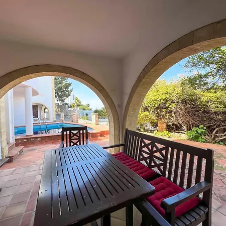 Leroy Party&event By Holidaykeys Villa