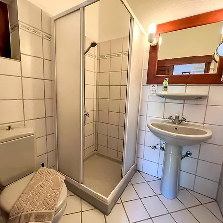 Leroy Party&event By Holidaykeys