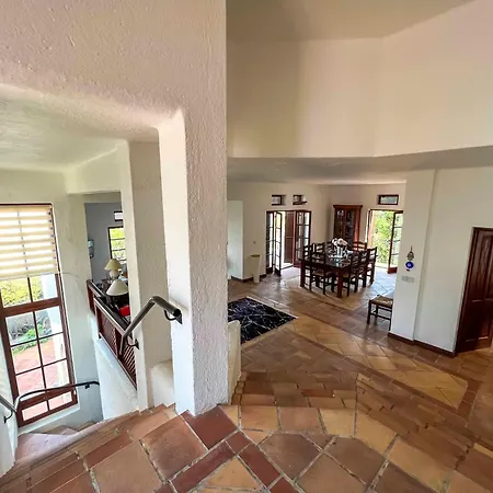 Villa Leroy Party&event By Holidaykeys Bellapais