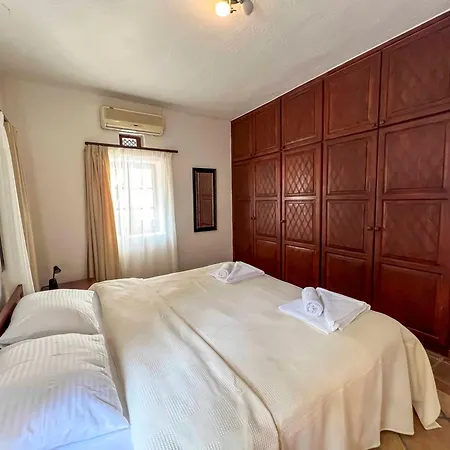 Leroy Party&event By Holidaykeys