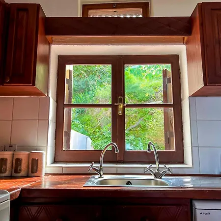 Leroy Party&event By Holidaykeys Bellapais