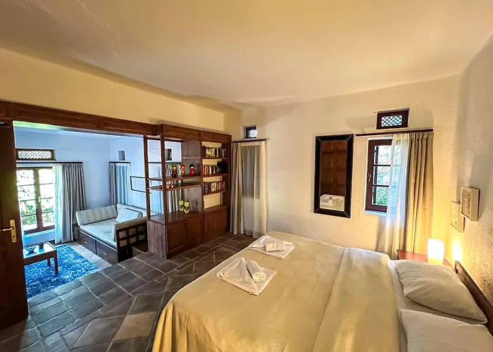 Leroy Party&event By Holidaykeys Bellapais