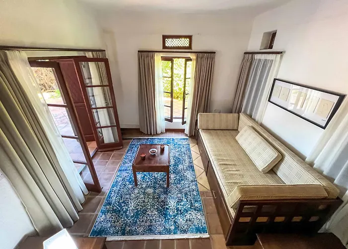 Leroy Party&event By Holidaykeys *