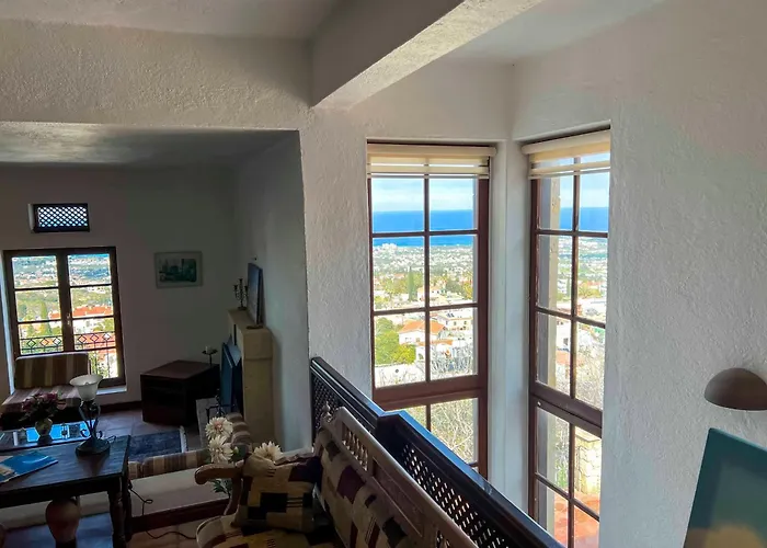 Leroy Party&event By Holidaykeys * Bellapais