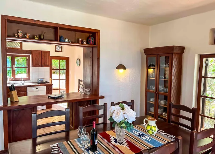 Leroy Party&event By Holidaykeys * Bellapais