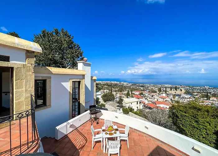 Leroy Party&event By Holidaykeys