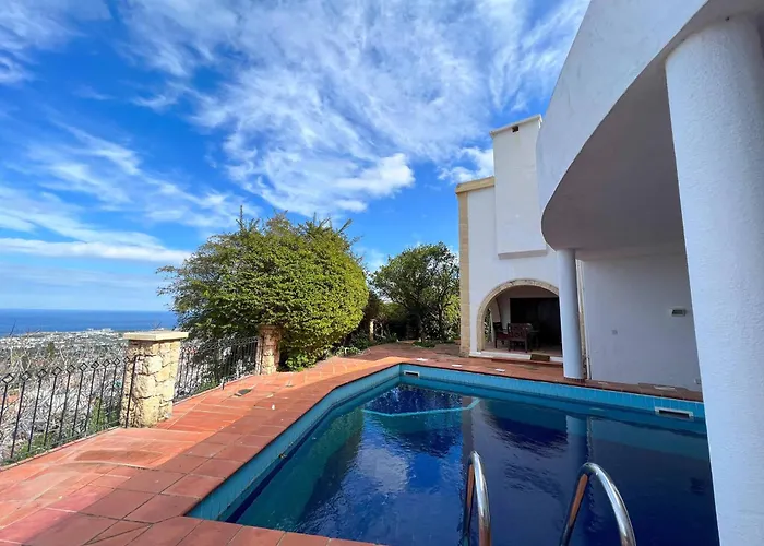 Leroy Party&event By Holidaykeys Vilă *