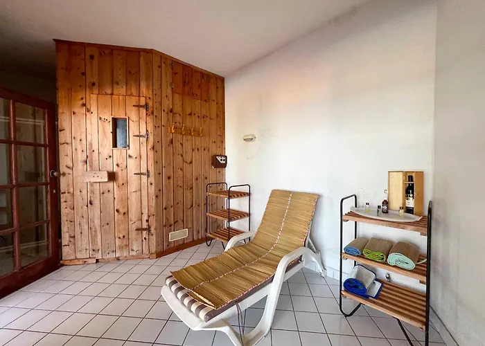 Leroy Party&event By Holidaykeys *